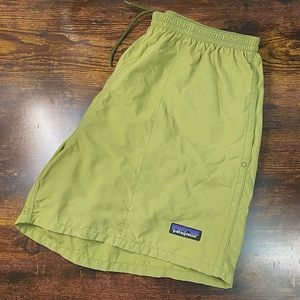 Patagonia Green Lined Nylon 4” Baggies Shorts MEDIUM